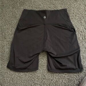 Lululemon women’s dark gray Bike Shorts